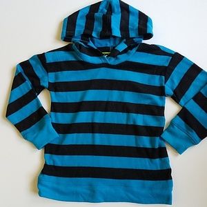 Hooded shirt